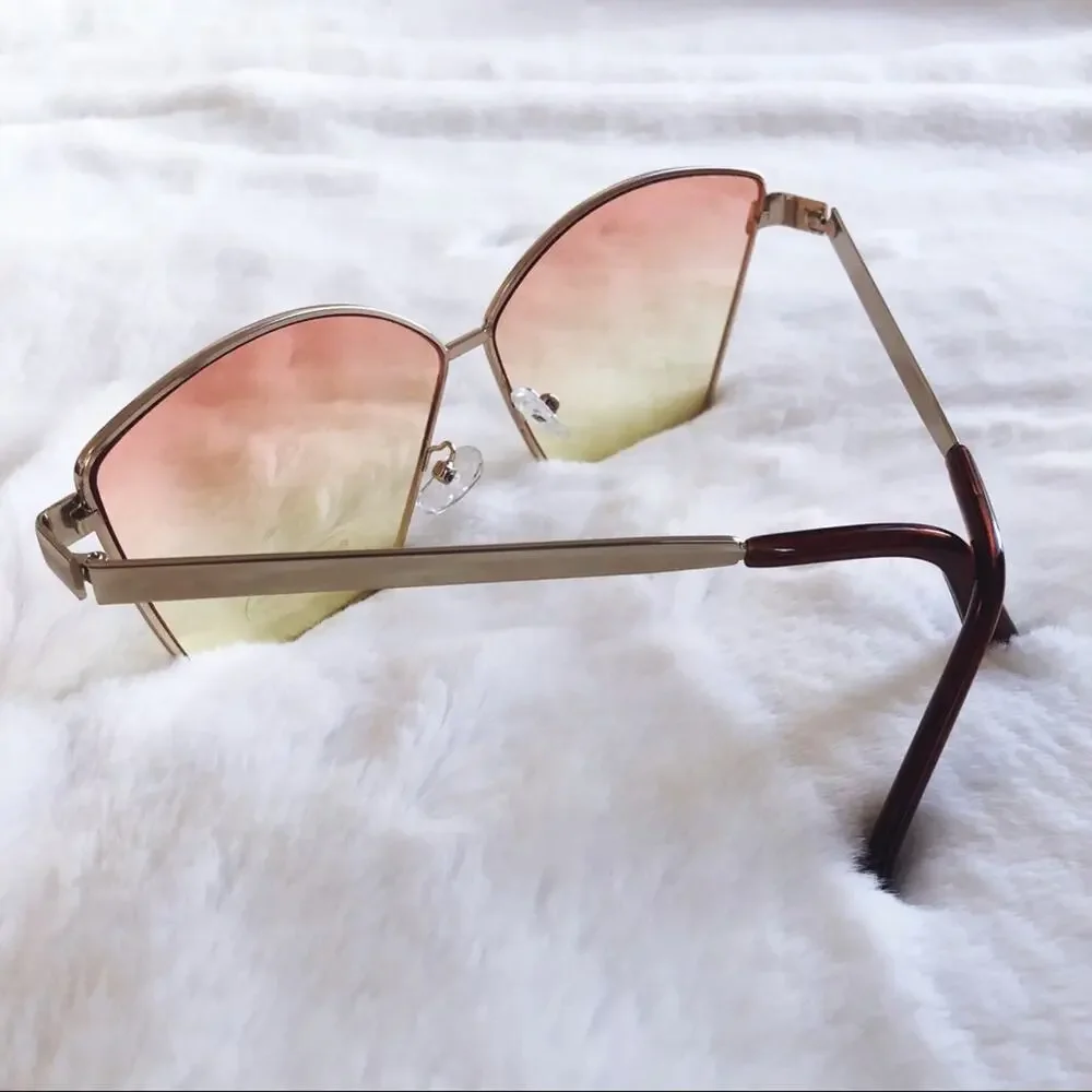 Stylens bigger lens